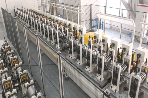 中科煜宸自動化輥壓激光焊接產(chǎn)線：從超高強鋼成型到焊接，顛覆傳統(tǒng)管材行業(yè)！